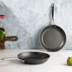Lot de 2 Poêles inox et anti-adhérente CASTEL'PRO - CRISTEL