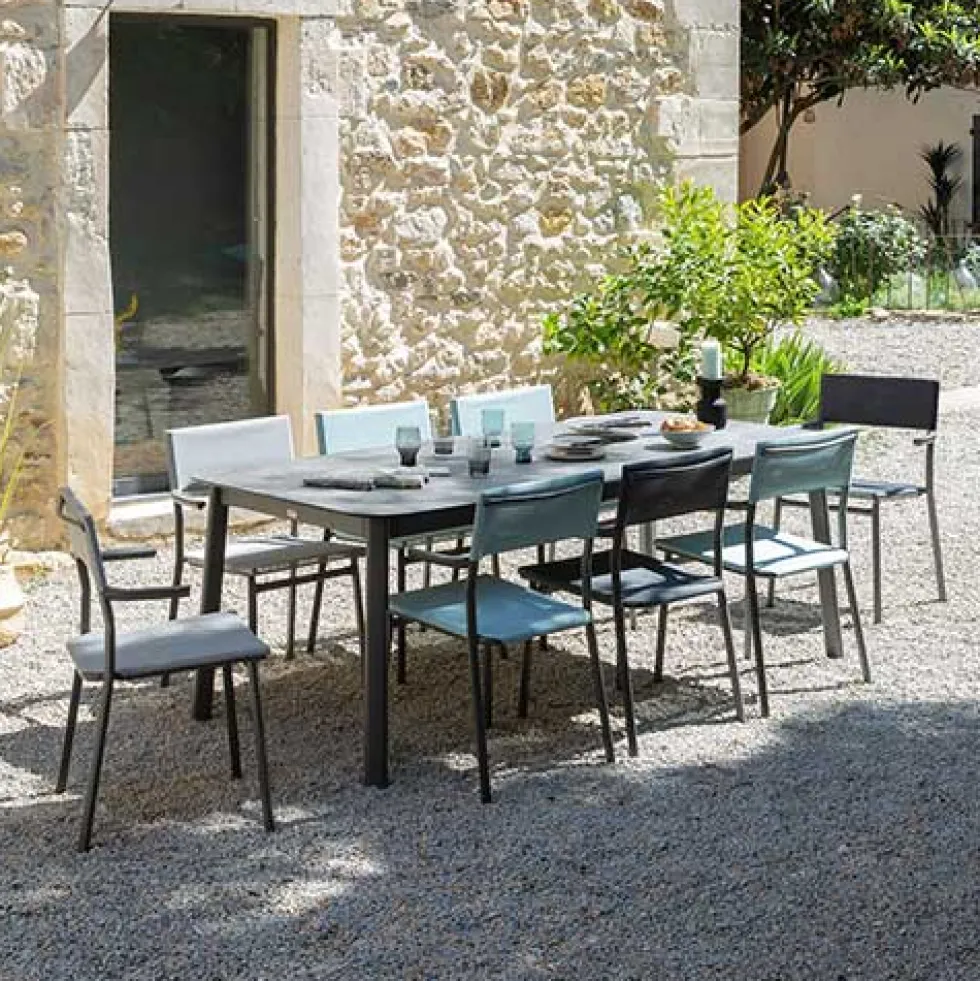 Table extensible HPL pour l'extérieur 8 à 10 personnes - Oron - LAFUMA